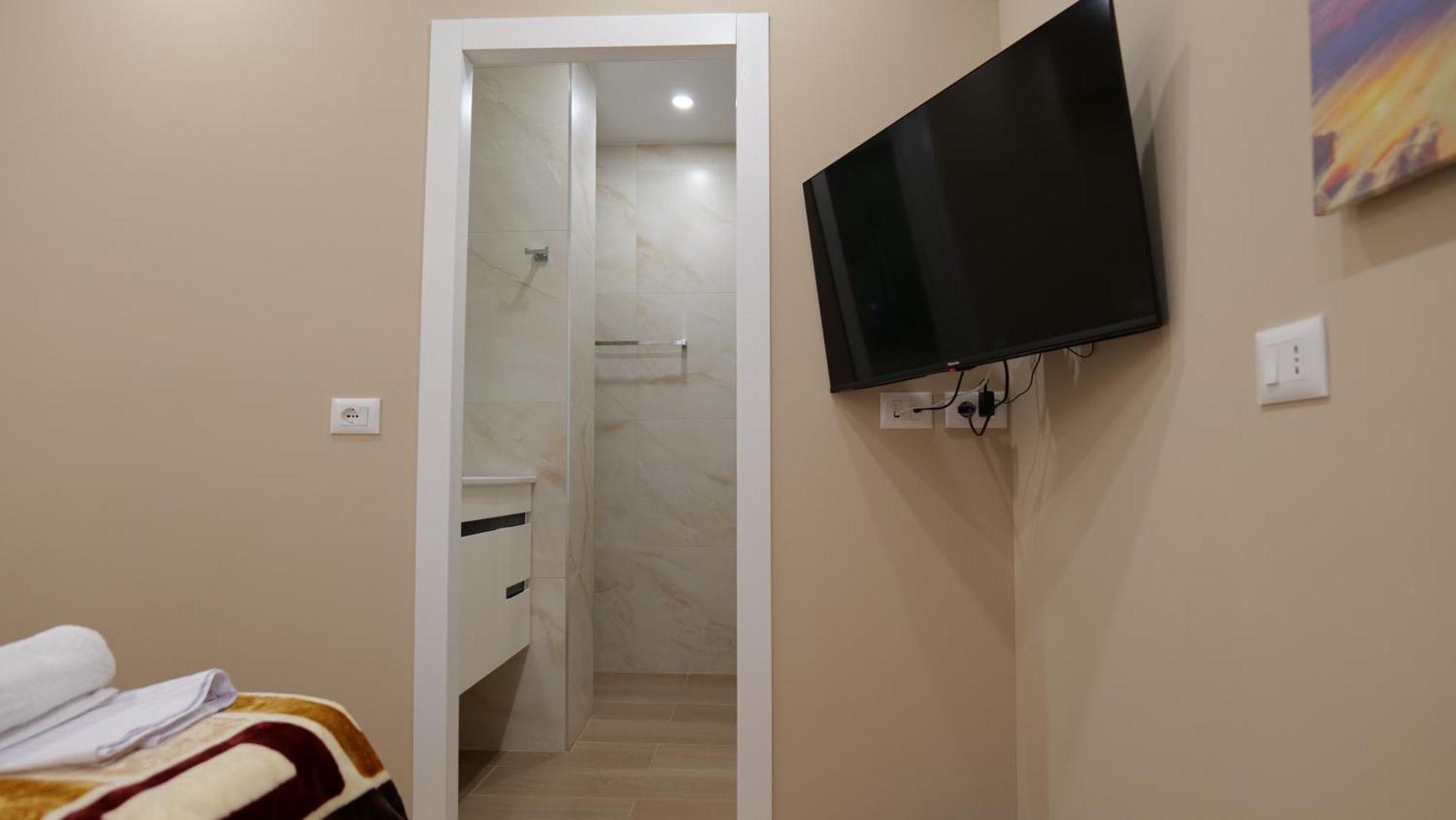 Kristi Apartments 03 Tiranë Ngoại thất bức ảnh